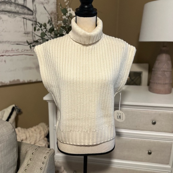 NWT | STAUD ‘Bette’ Sweater in Ivory - Picture 3 of 15